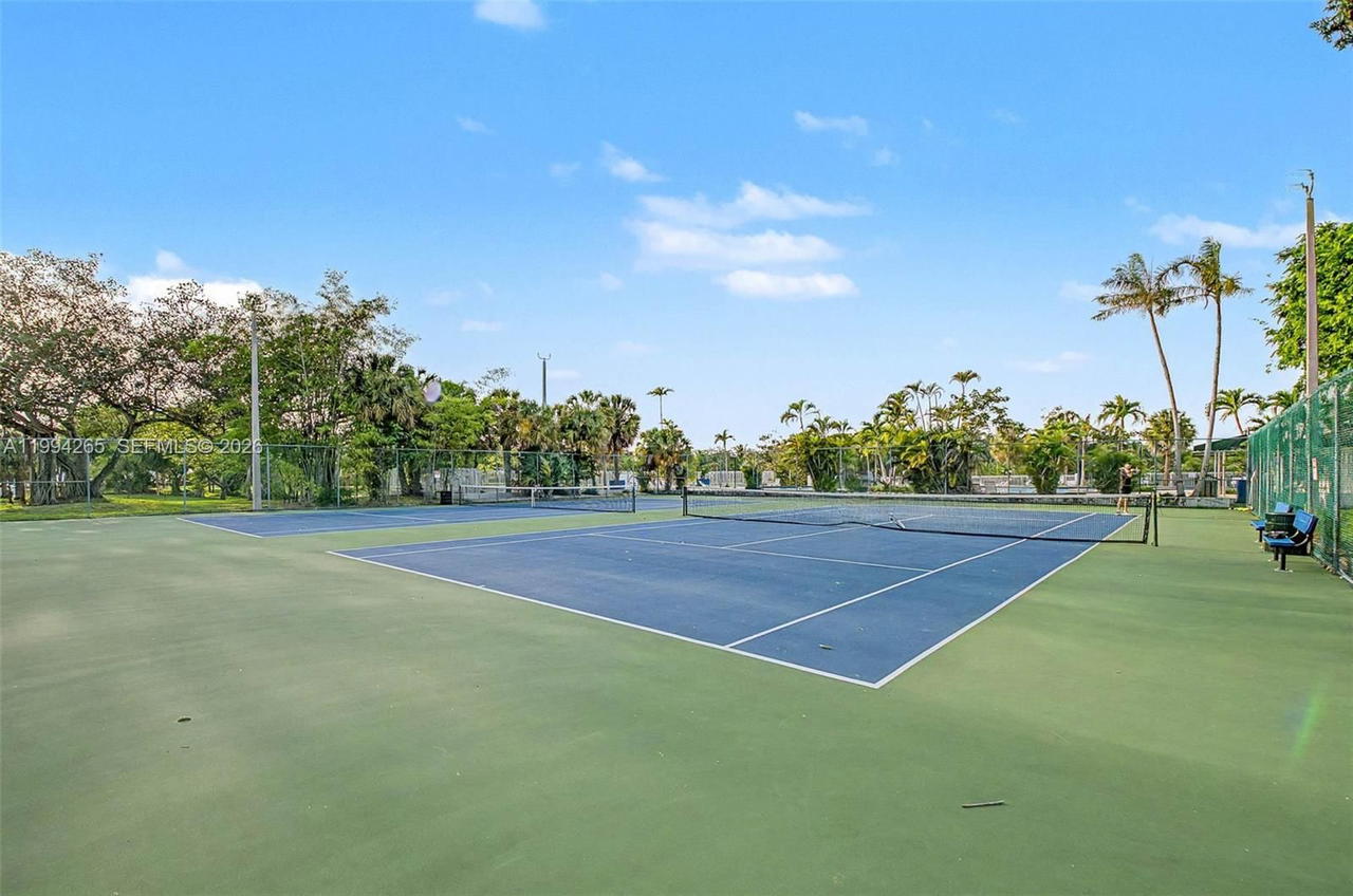 Real estate property located at 7104 113th Ave, Miami-dade, Snapper Creek Townhouses, Miami, FL
