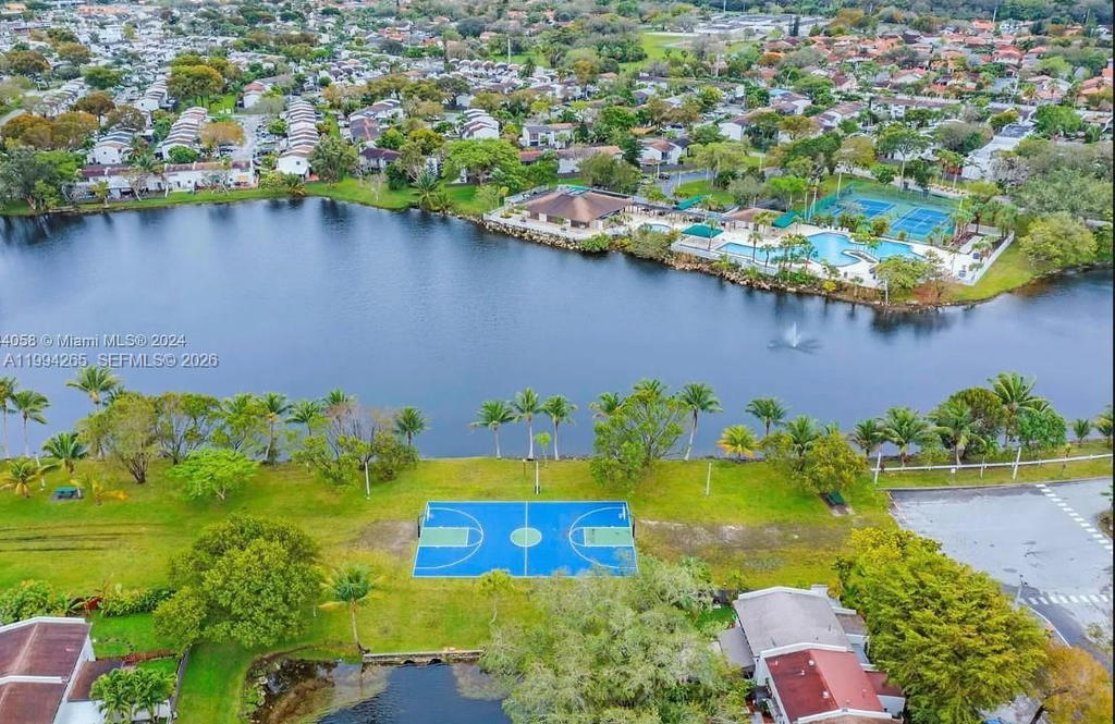 Real estate property located at 7104 113th Ave, Miami-dade, Snapper Creek Townhouses, Miami, FL