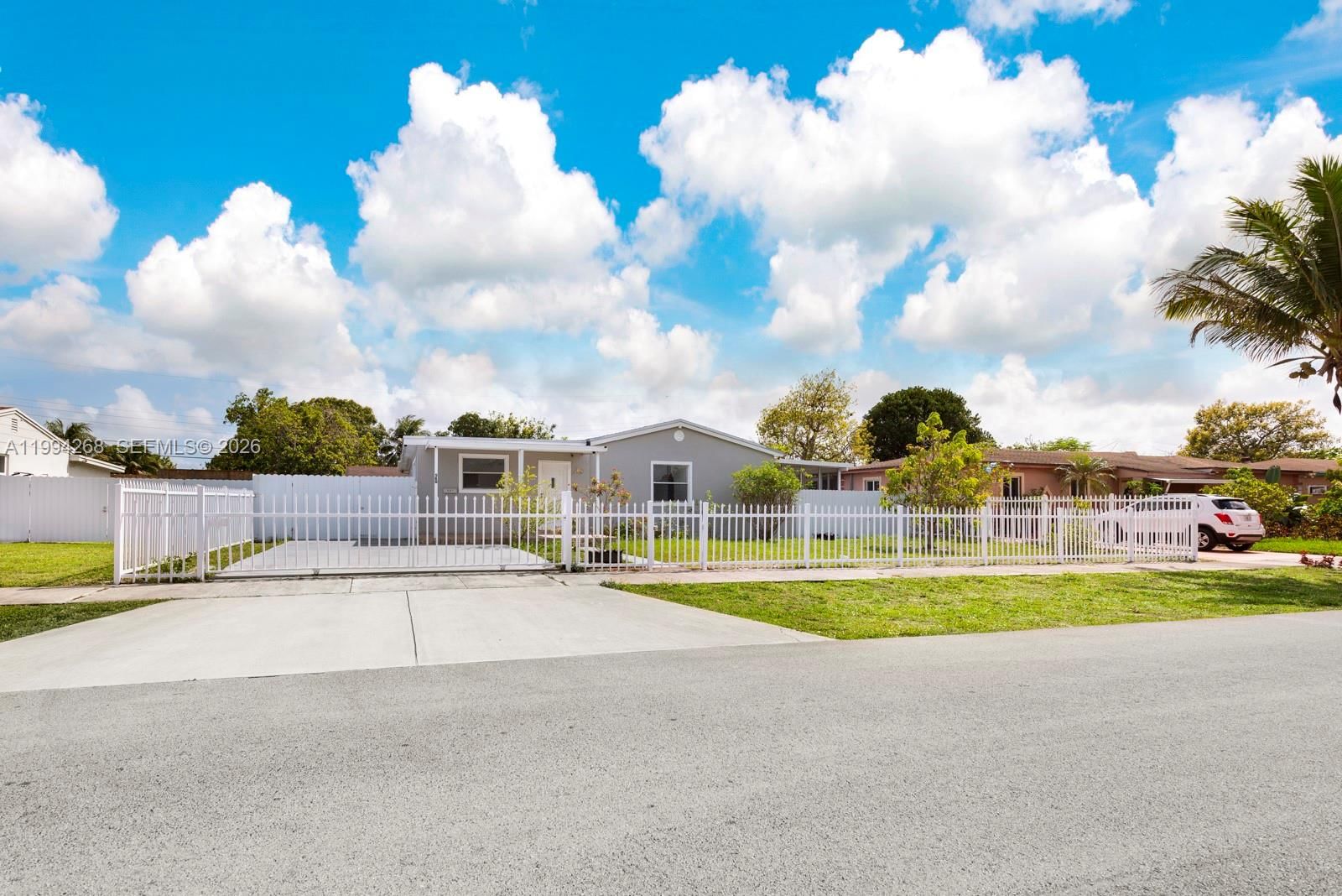 Real estate property located at 580 189th Ter, Miami-dade, Norwood 1st Addn, Miami Gardens, FL