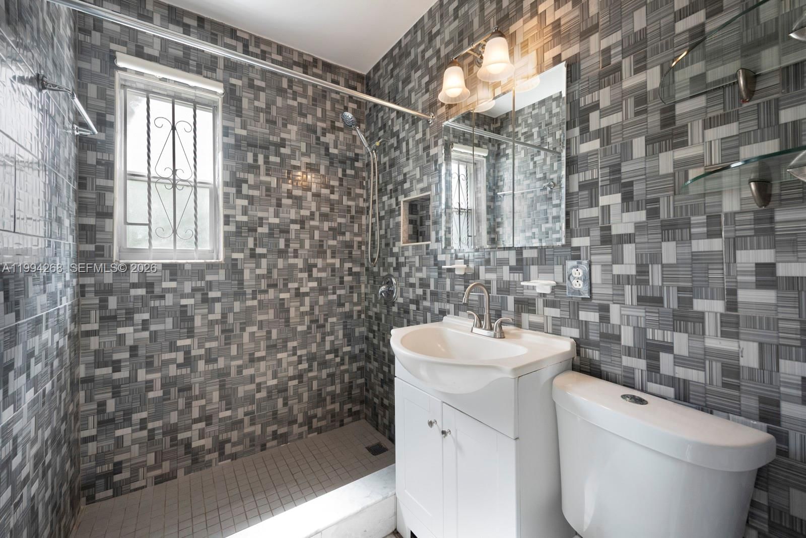 Real estate property located at 580 189th Ter, Miami-dade, Norwood 1st Addn, Miami Gardens, FL