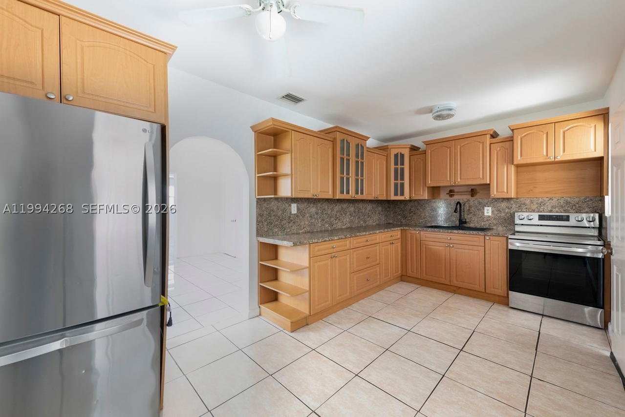 Real estate property located at 580 189th Ter, Miami-dade, Norwood 1st Addn, Miami Gardens, FL