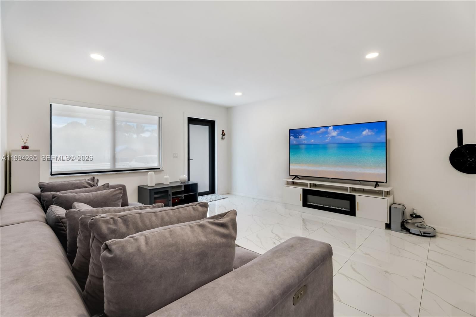 Real estate property located at 5635 Pierce St, Broward, Hollywood Beach Gardens, Hollywood, FL