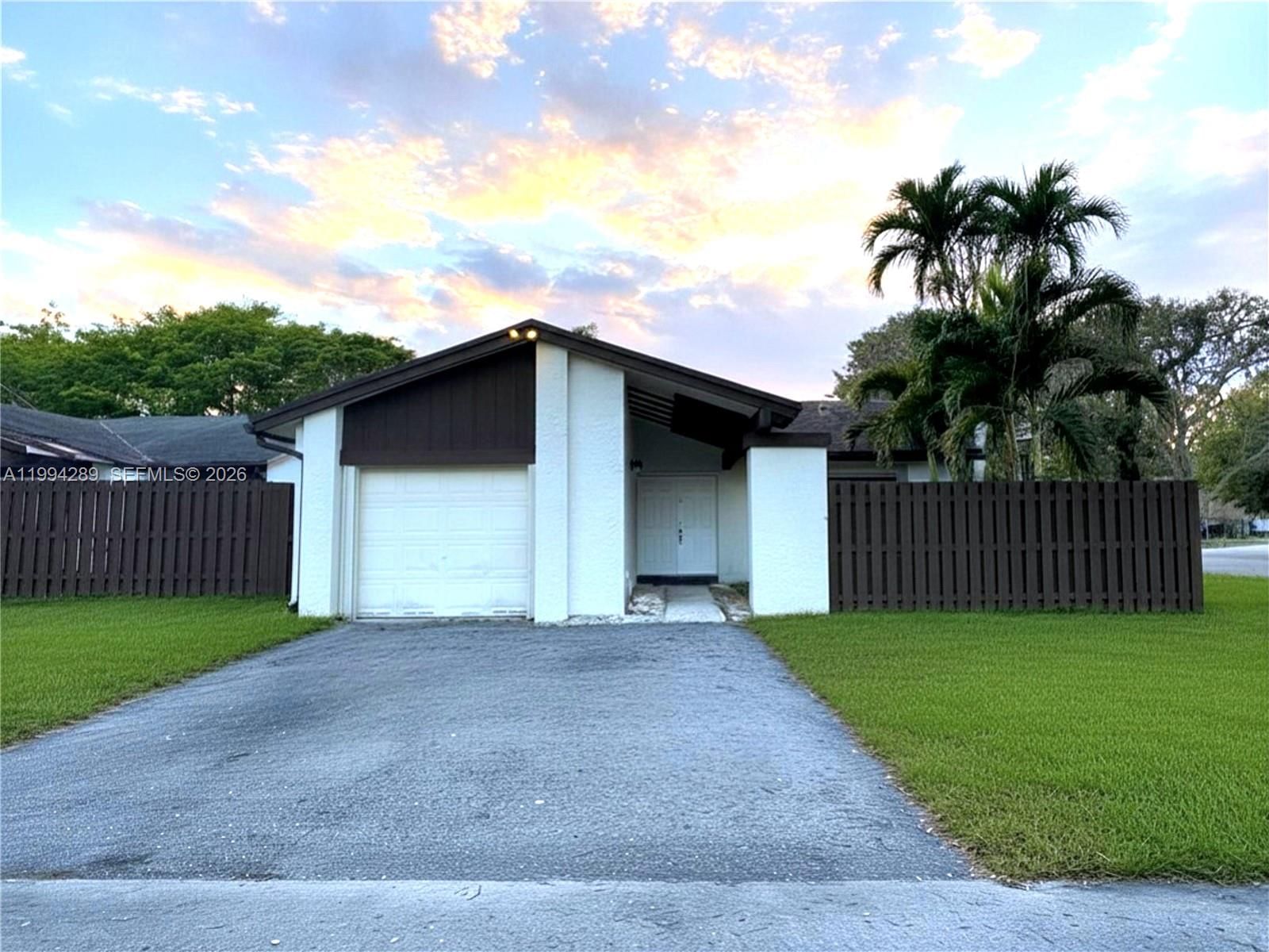 Real estate property located at 13428 108th St Cir N, Miami-dade, Crossings Sec 4, The, Miami, FL