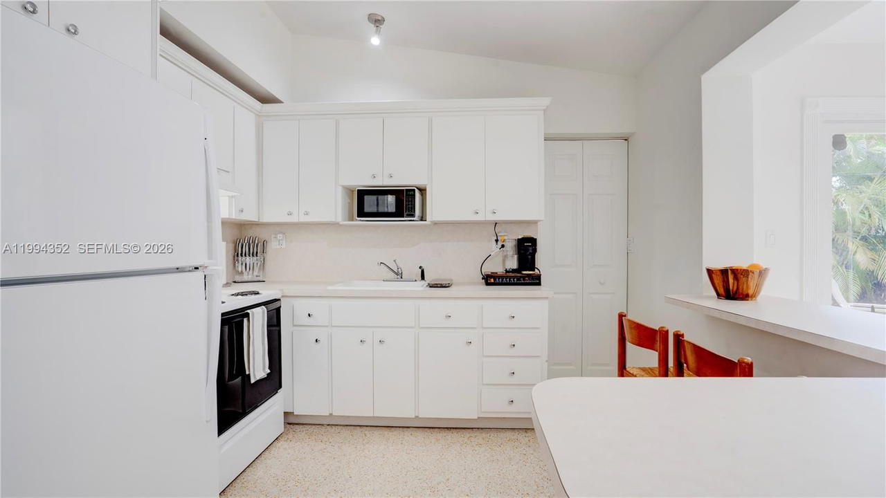 Real estate property located at 2905 93rd Ct, Miami-dade, Coral Gardens, Miami, FL