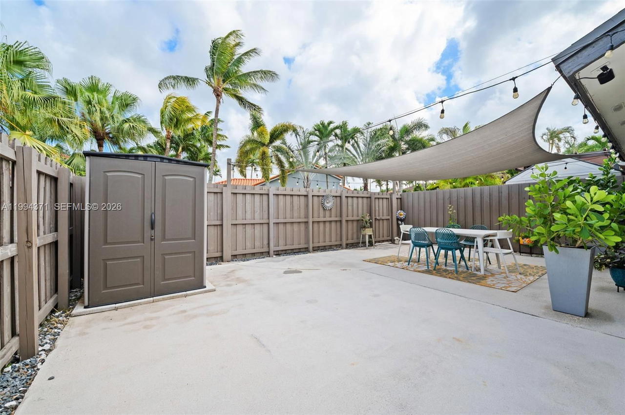 Real estate property located at 11758 92nd Ter, Miami-dade, Shadywood Villas Amended, Miami, FL