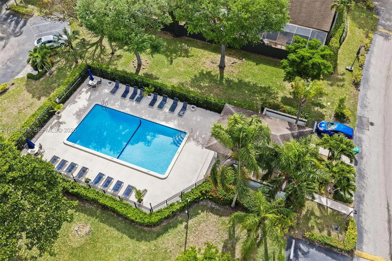 Real estate property located at 11758 92nd Ter, Miami-dade, Shadywood Villas Amended, Miami, FL