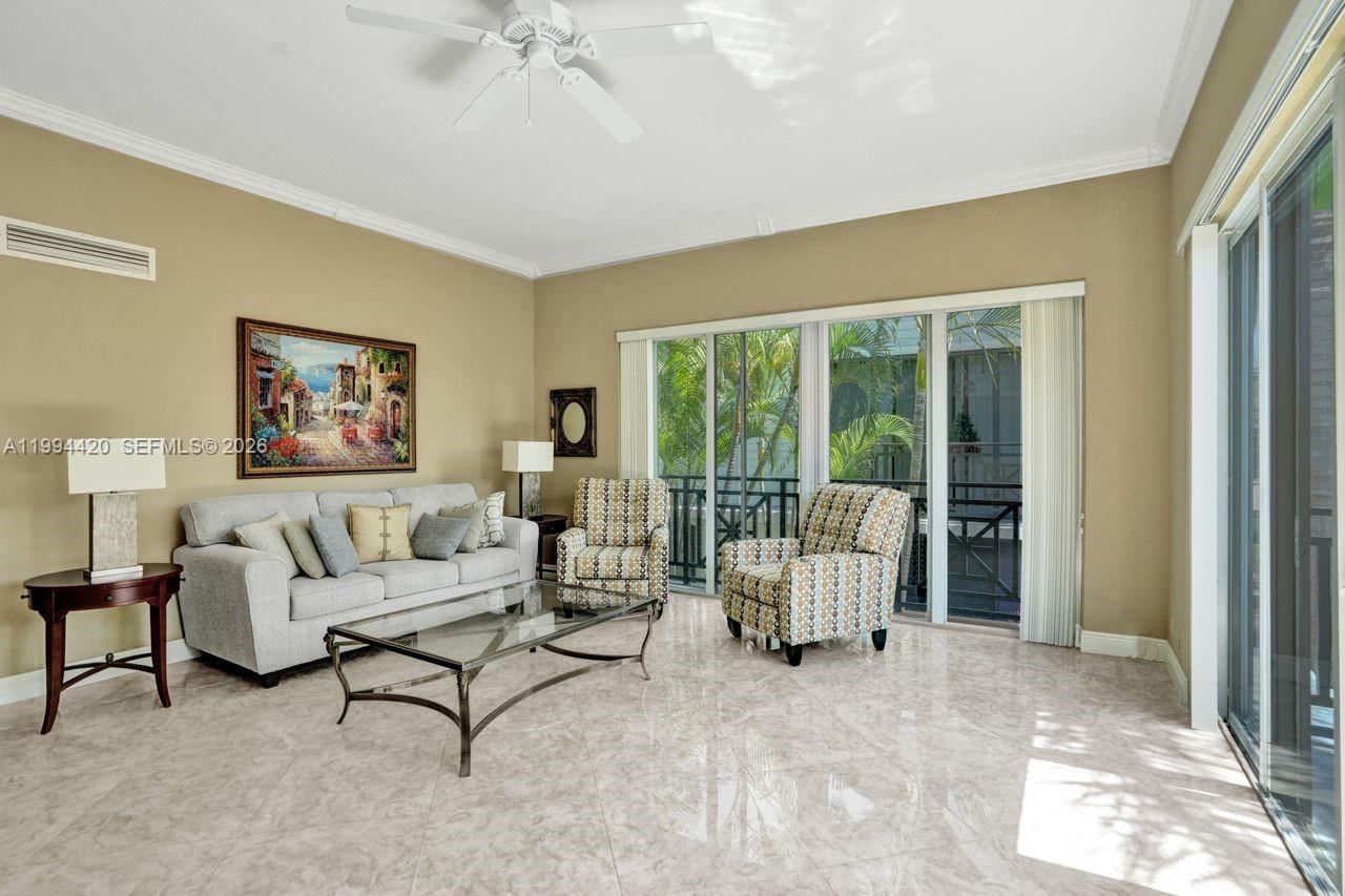 Real estate property located at 1578 Ocean Ln #214, Broward, Oceanage Condo, Fort Lauderdale, FL