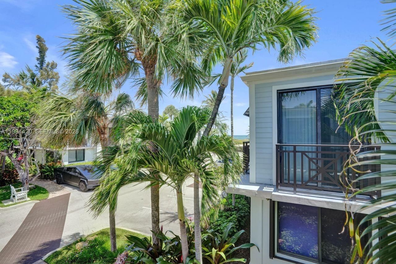 Real estate property located at 1578 Ocean Ln #214, Broward, Oceanage Condo, Fort Lauderdale, FL