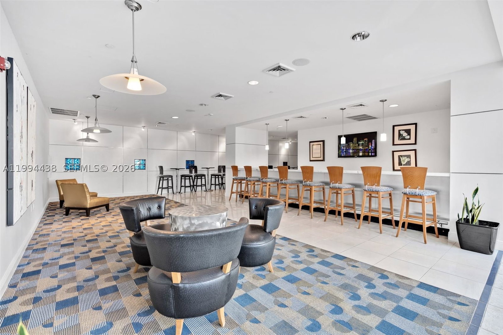 Real estate property located at 1250 Miami Ave #3206, Miami-dade, Vue At Brickell Condo, Miami, FL