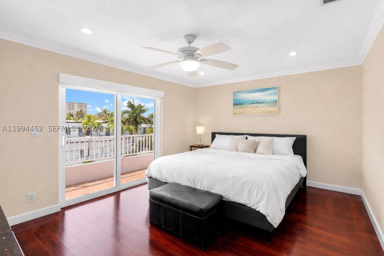 Real estate property located at 335 Virginia St, Broward, Virginia Beach Resort, Hollywood, FL
