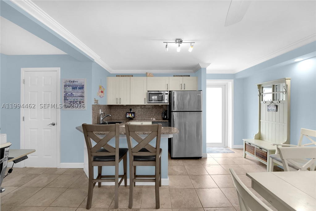Real estate property located at 335 Virginia St, Broward, Virginia Beach Resort, Hollywood, FL