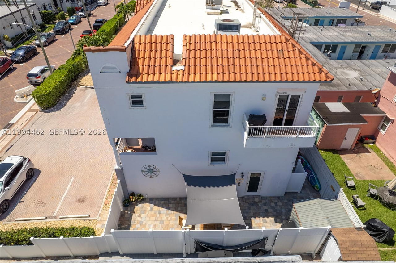 Real estate property located at 335 Virginia St, Broward, Virginia Beach Resort, Hollywood, FL