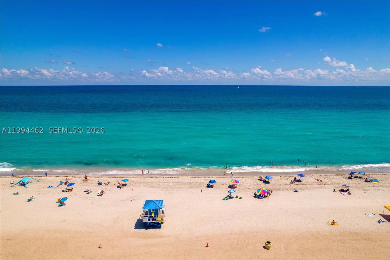 Real estate property located at 335 Virginia St, Broward, Virginia Beach Resort, Hollywood, FL