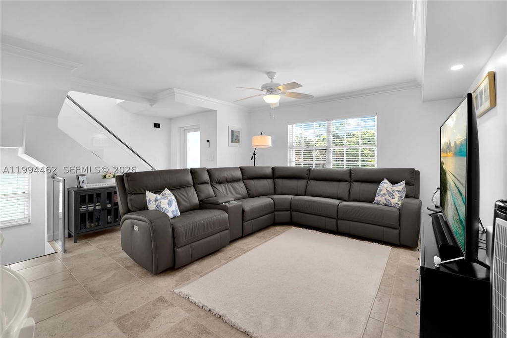 Real estate property located at 335 Virginia St, Broward, Virginia Beach Resort, Hollywood, FL