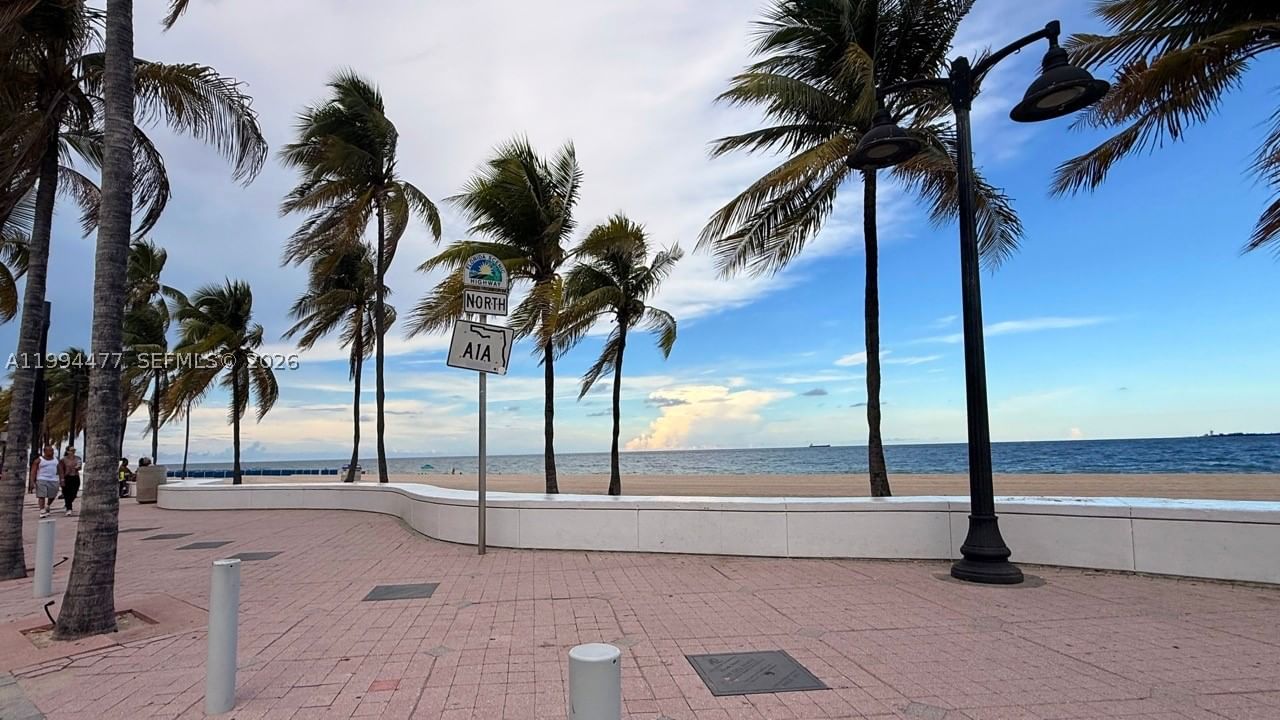 Real estate property located at 200 Birch Rd #211, Broward, Leisure Beach Condo, Fort Lauderdale, FL