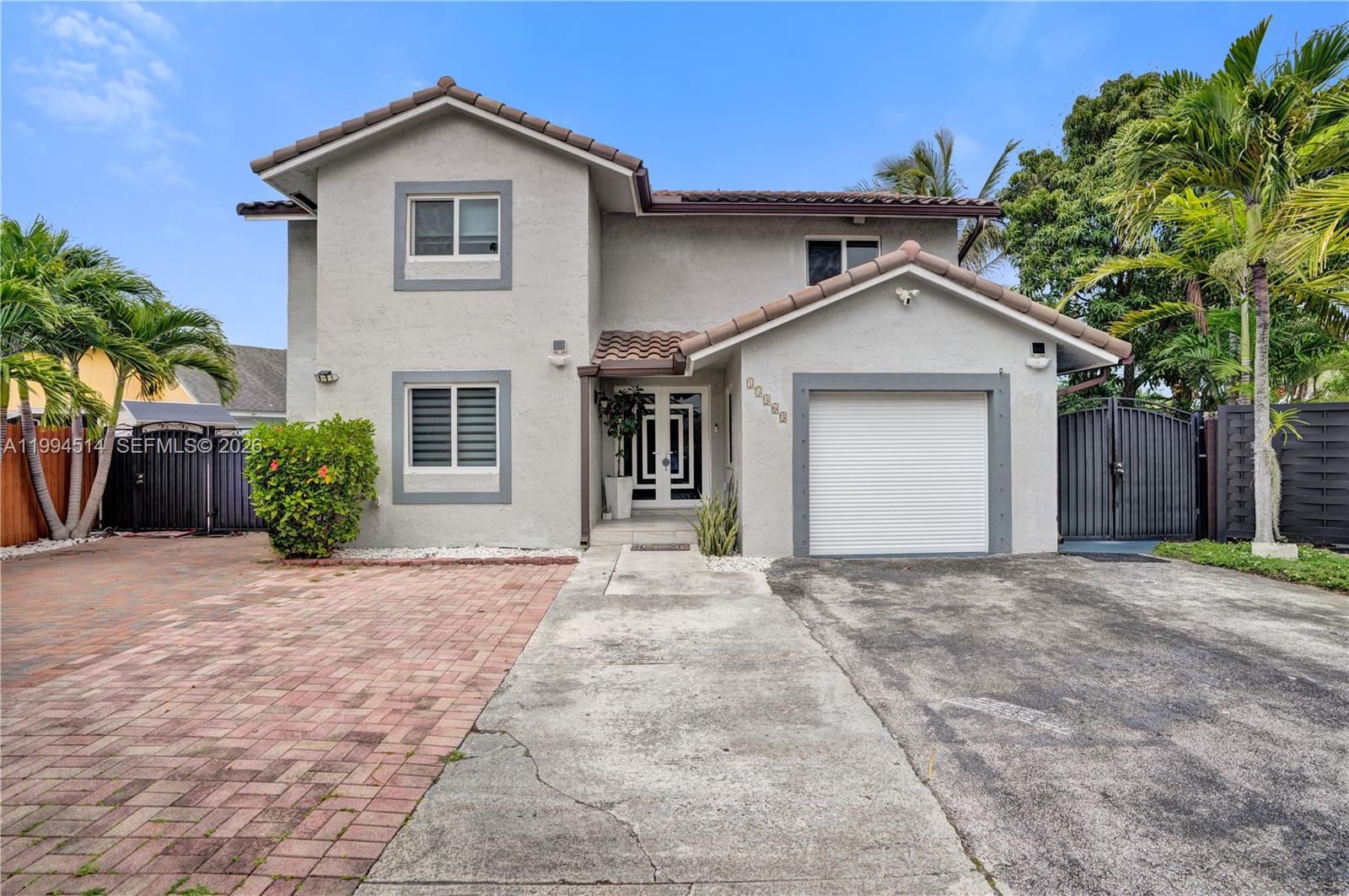 Real estate property located at 15463 57th St, Miami-dade, Westwind Lakes Sec 4, Miami, FL