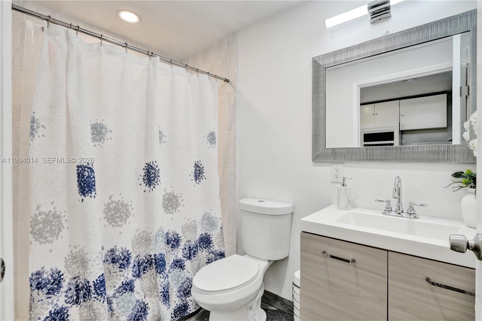 Real estate property located at 15463 57th St, Miami-dade, Westwind Lakes Sec 4, Miami, FL