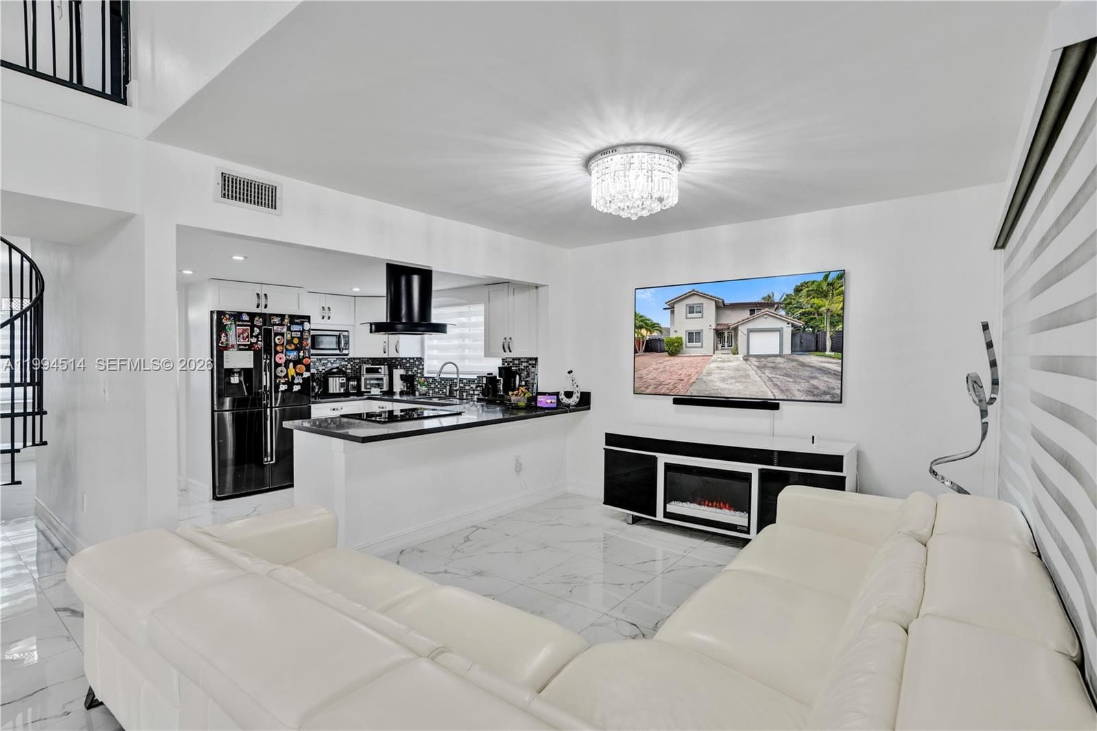 Real estate property located at 15463 57th St, Miami-dade, Westwind Lakes Sec 4, Miami, FL