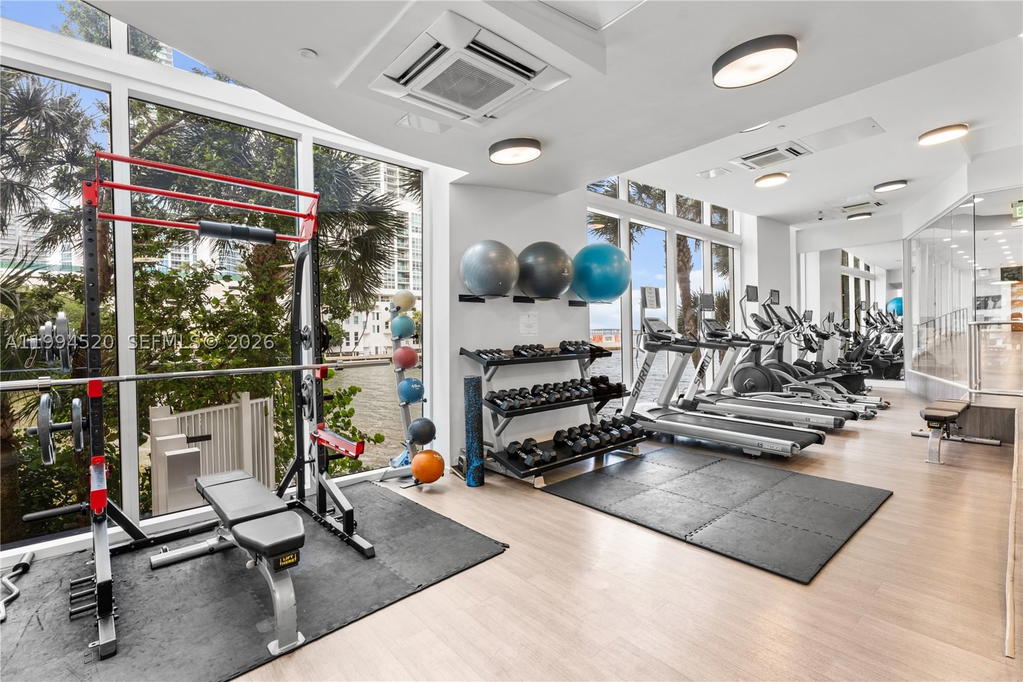 Real estate property located at 601 27th St #1202, Miami-dade, The Crimson Condo, Miami, FL