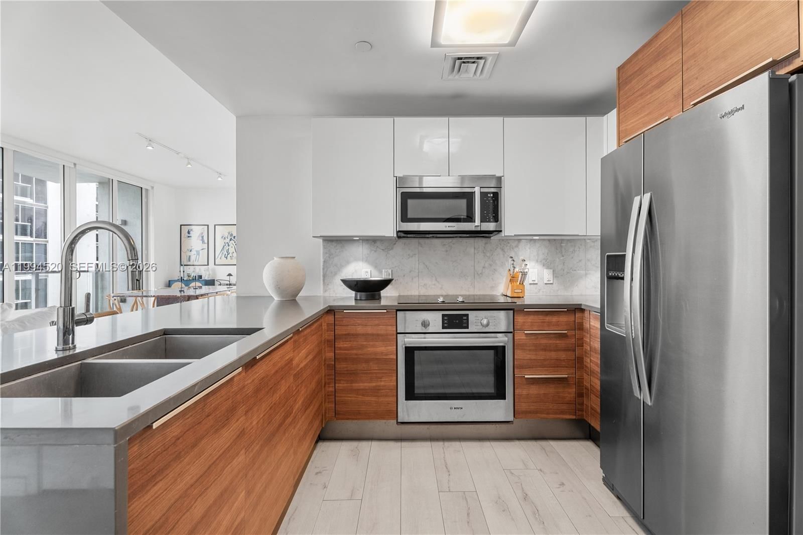 Real estate property located at 601 27th St #1202, Miami-dade, The Crimson Condo, Miami, FL