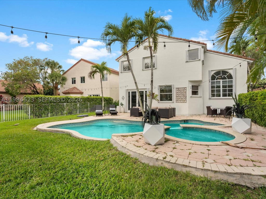 Real estate property located at 1607 157th Ave, Broward, Hollywood Lakes Country C, Pembroke Pines, FL