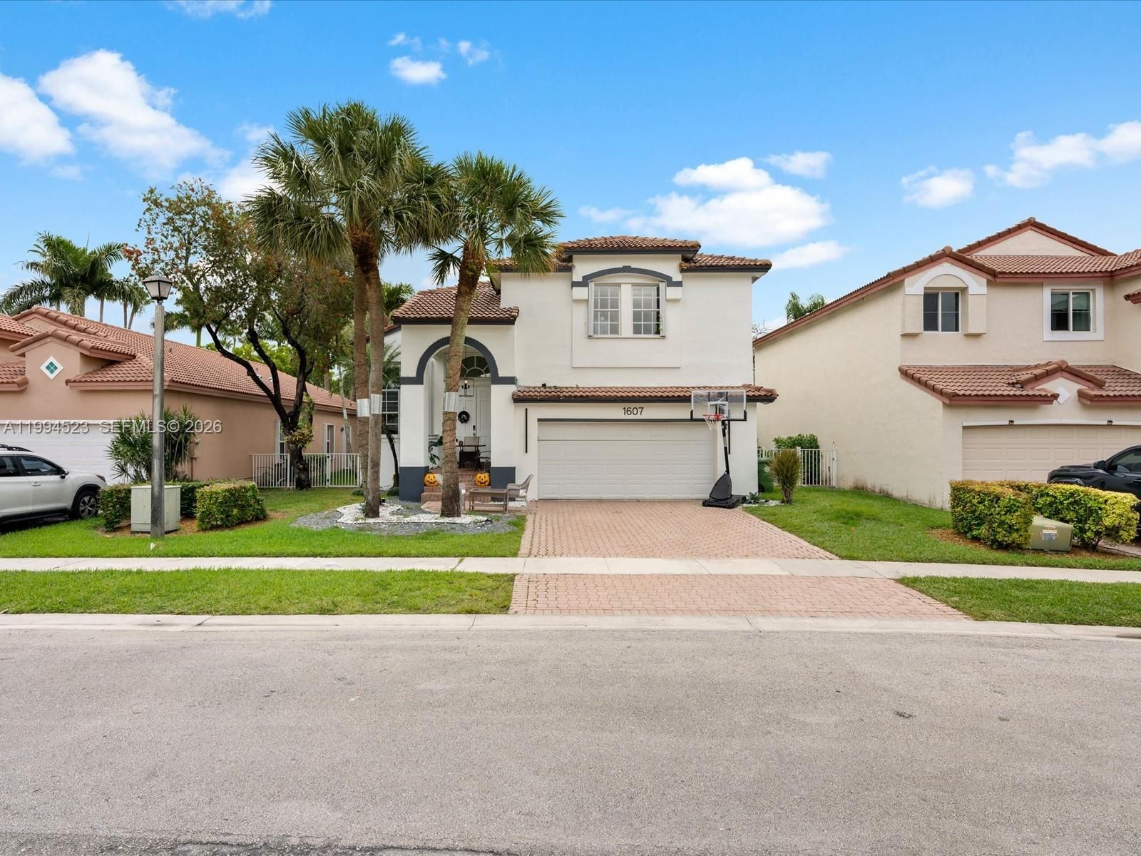 Real estate property located at 1607 157th Ave, Broward, Hollywood Lakes Country C, Pembroke Pines, FL