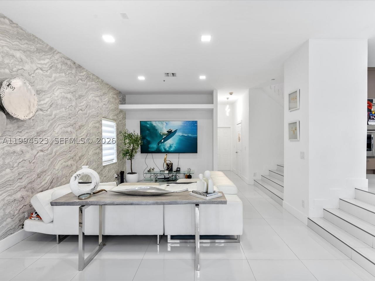 Real estate property located at 1607 157th Ave, Broward, Hollywood Lakes Country C, Pembroke Pines, FL