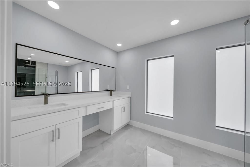Real estate property located at 2806 Vera Ave S, Lee, Lehigh Acres, Lehigh Acres, FL