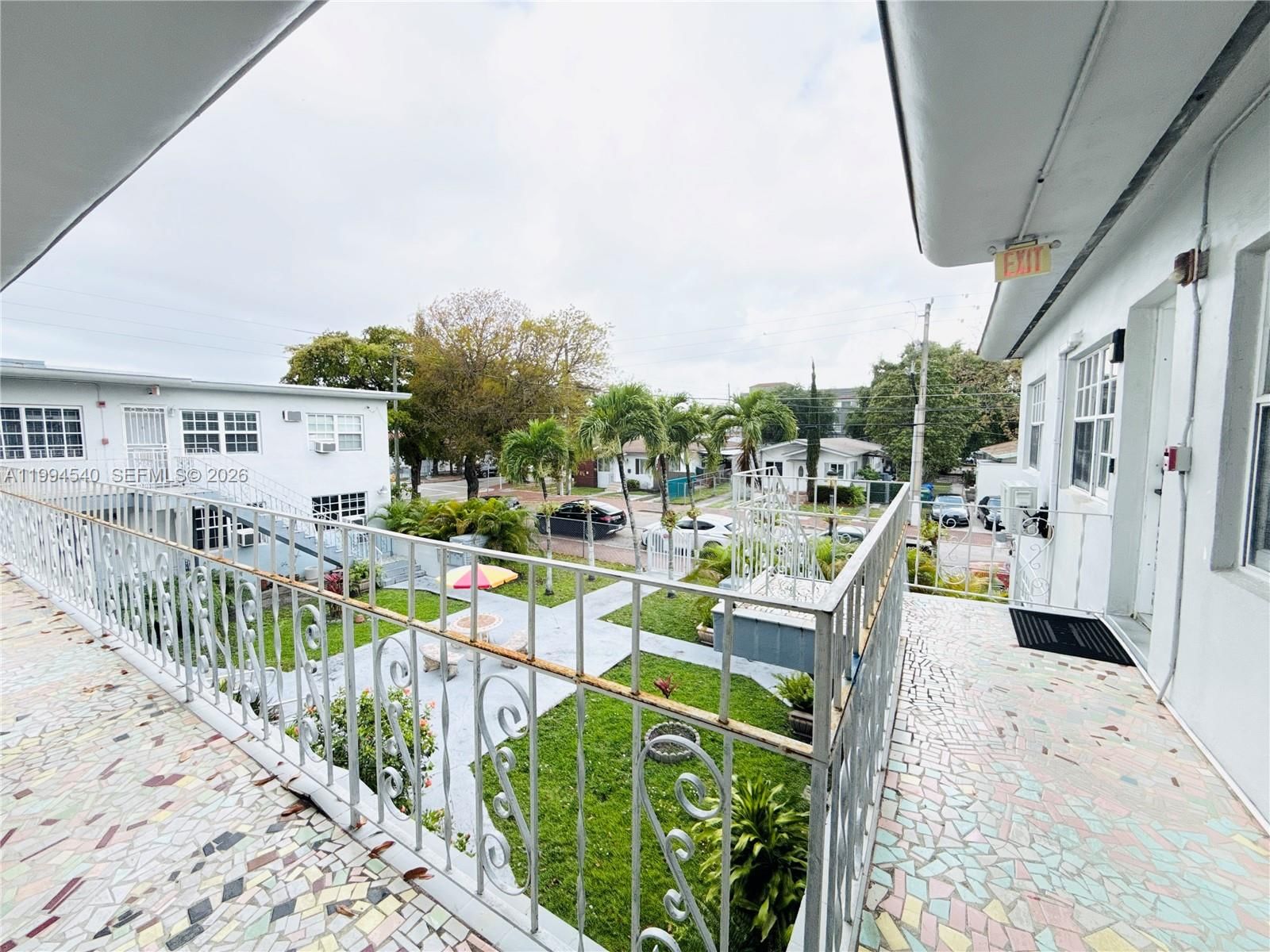 Real estate property located at 555 16th Ave #11, Miami-dade, Los Jardines Condo, Miami, FL