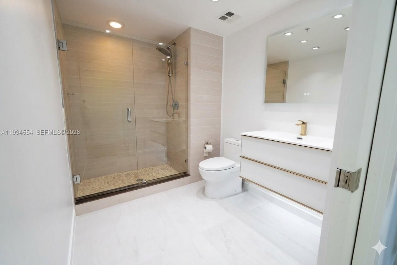 Real estate property located at 325 Biscayne Blvd #3314, Miami-dade, One Miami West Condo, Miami, FL