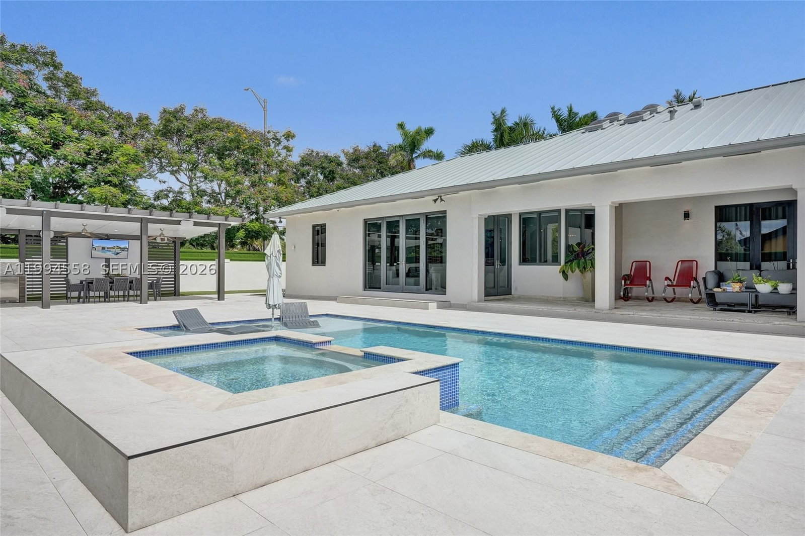 Real estate property located at 2600 128th Ct, Miami-dade, Chiu Sub, Miami, FL