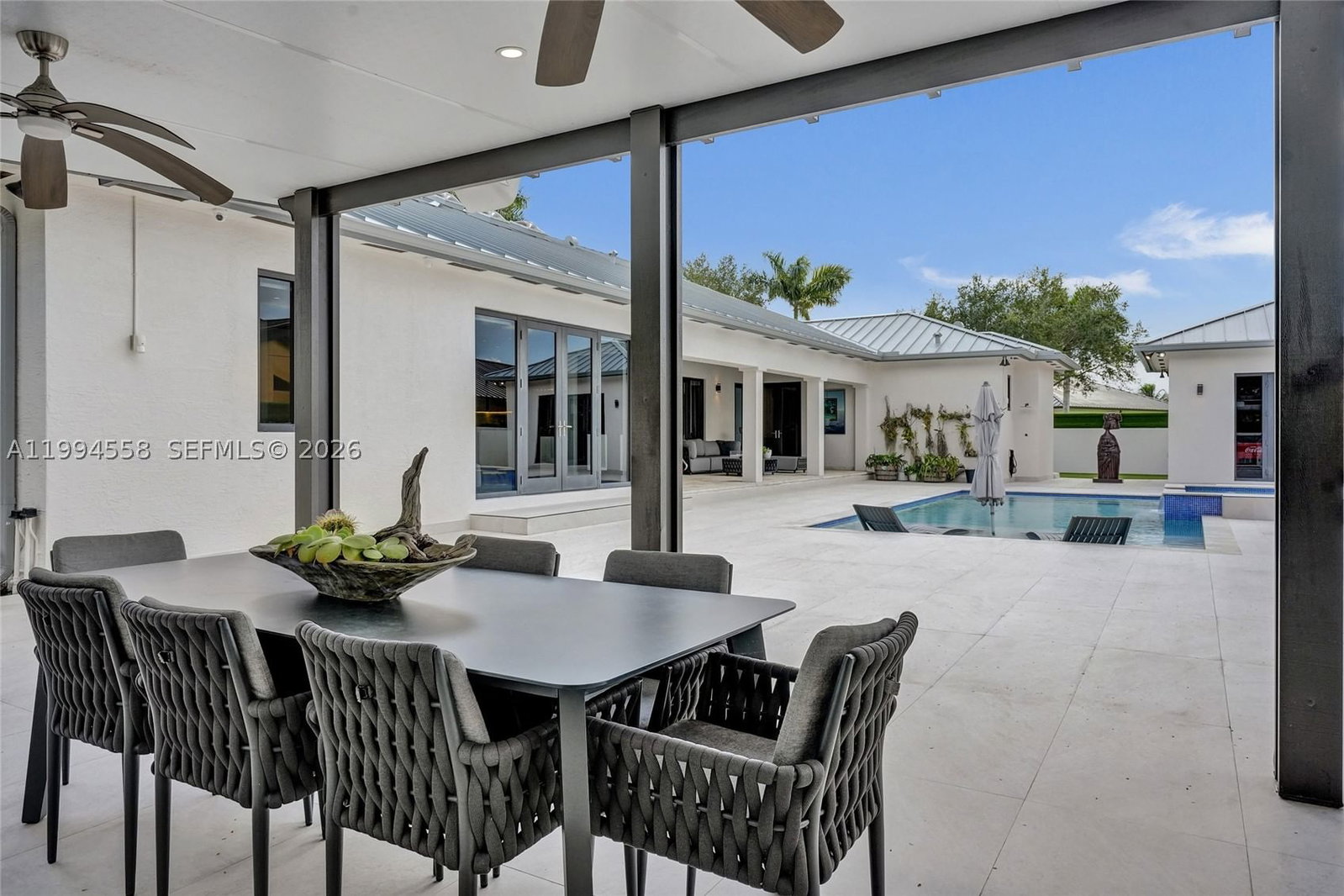 Real estate property located at 2600 128th Ct, Miami-dade, Chiu Sub, Miami, FL