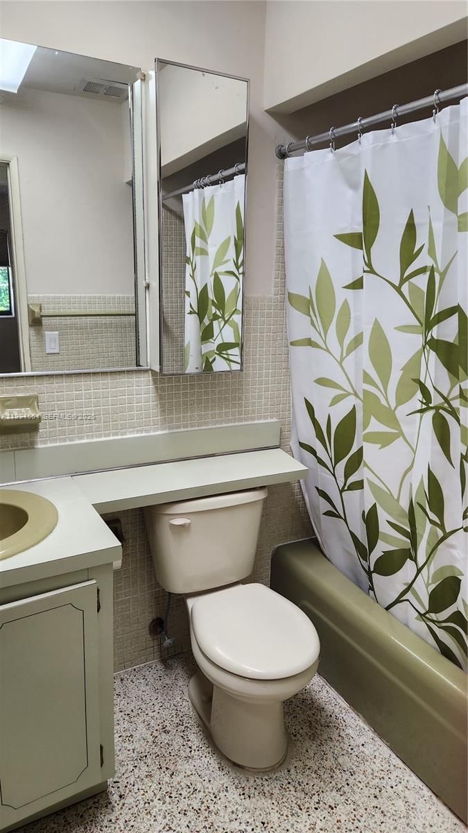 Real estate property located at 6241 110th St, Miami-dade, 4th Addn To Palm Springs, Hialeah, FL