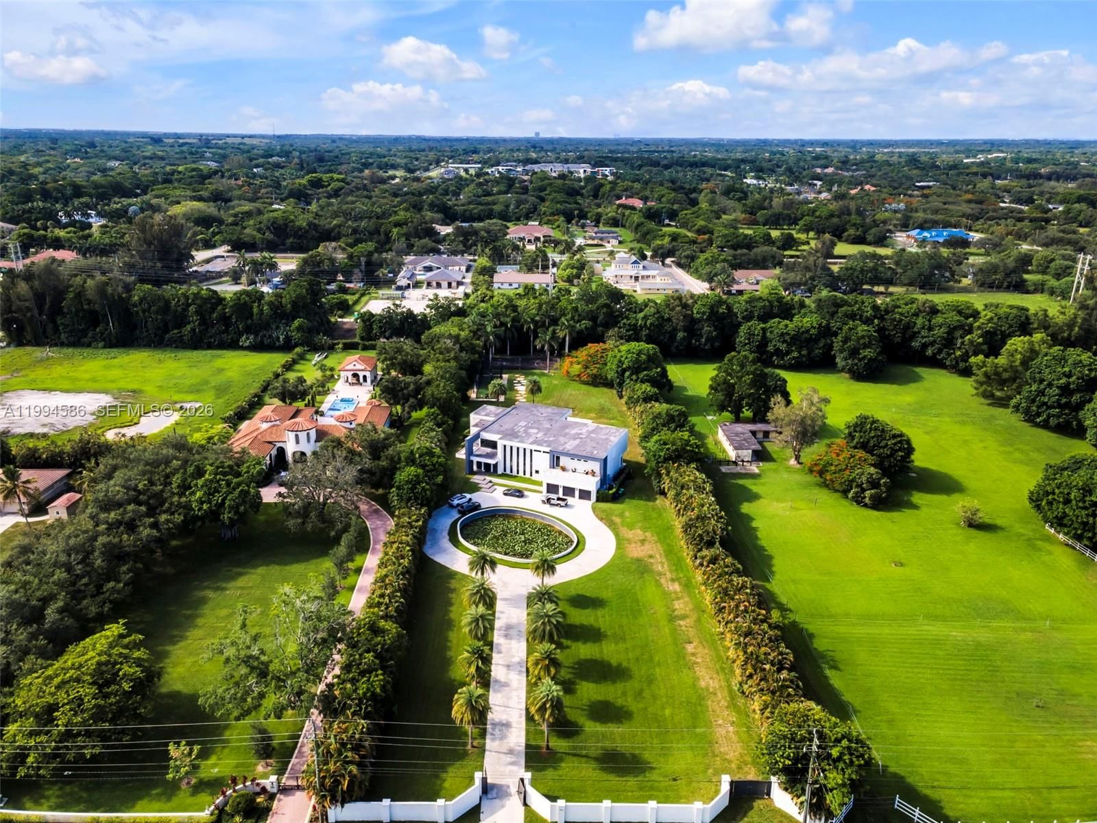 Real estate property located at 13441 Mustang Trl, Broward, Everglades Sugar & Land C, Southwest Ranches, FL