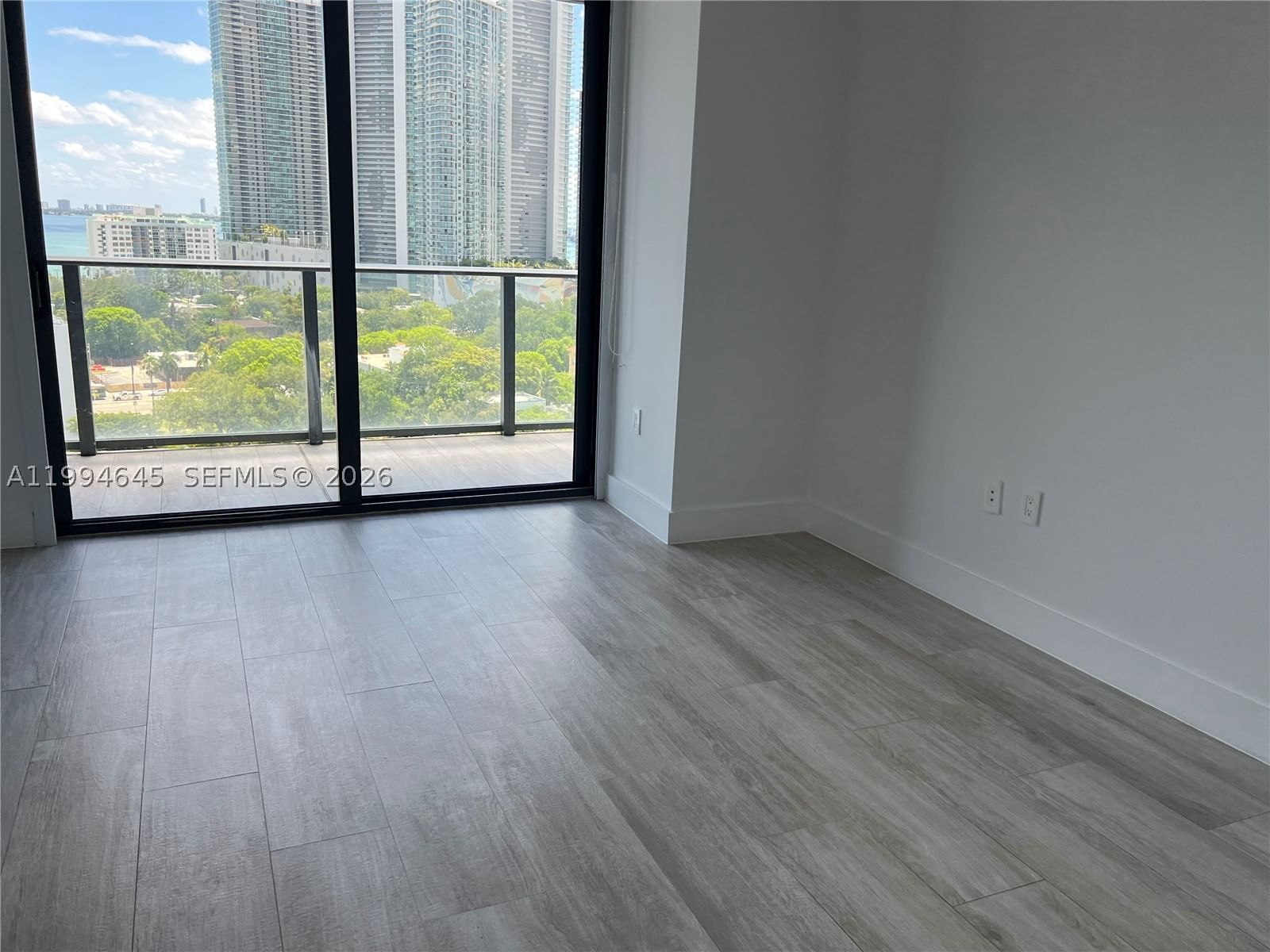 Real estate property located at 121 34th St #1207, Miami-dade, 3401 Midtown Condo, Miami, FL