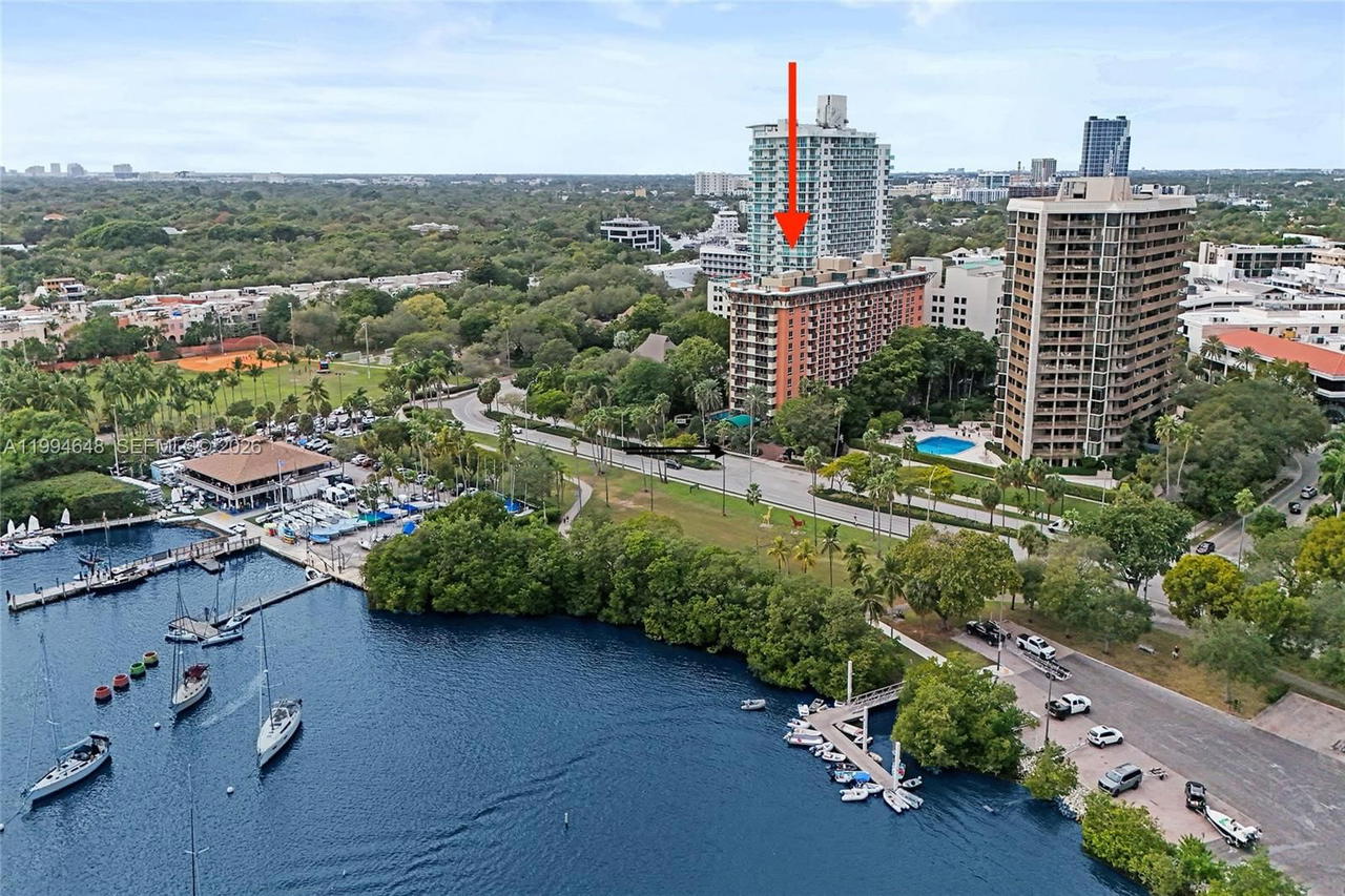 Real estate property located at 2951 Bayshore Dr #1012, Miami-dade, The Mutiny Condo, Miami, FL