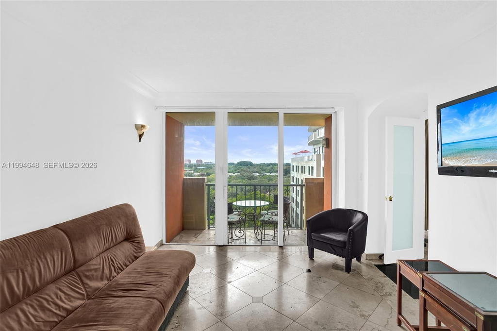 Real estate property located at 2951 Bayshore Dr #1012, Miami-dade, The Mutiny Condo, Miami, FL