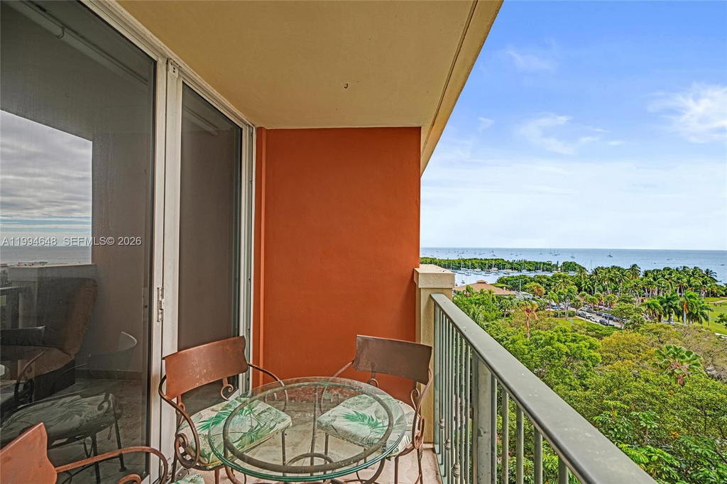 Real estate property located at 2951 Bayshore Dr #1012, Miami-dade, The Mutiny Condo, Miami, FL