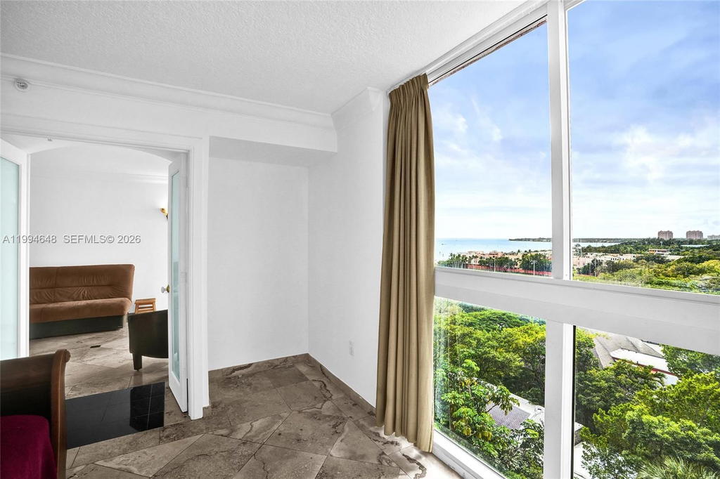 Real estate property located at 2951 Bayshore Dr #1012, Miami-dade, The Mutiny Condo, Miami, FL
