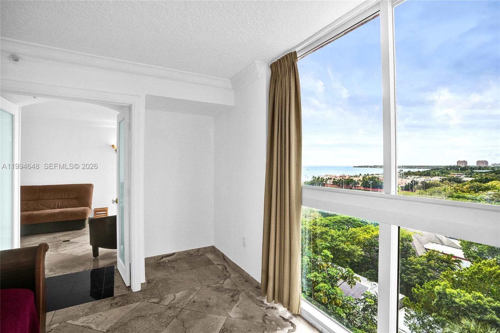 Real estate property located at 2951 Bayshore Dr #1012, Miami-dade, The Mutiny Condo, Miami, FL