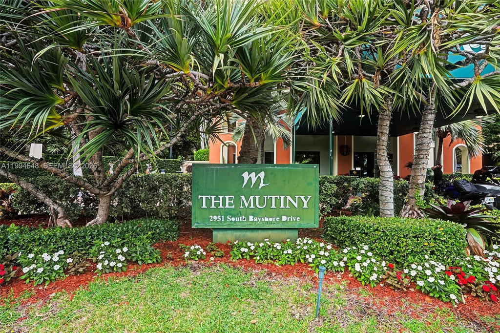 Real estate property located at 2951 Bayshore Dr #1012, Miami-dade, The Mutiny Condo, Miami, FL