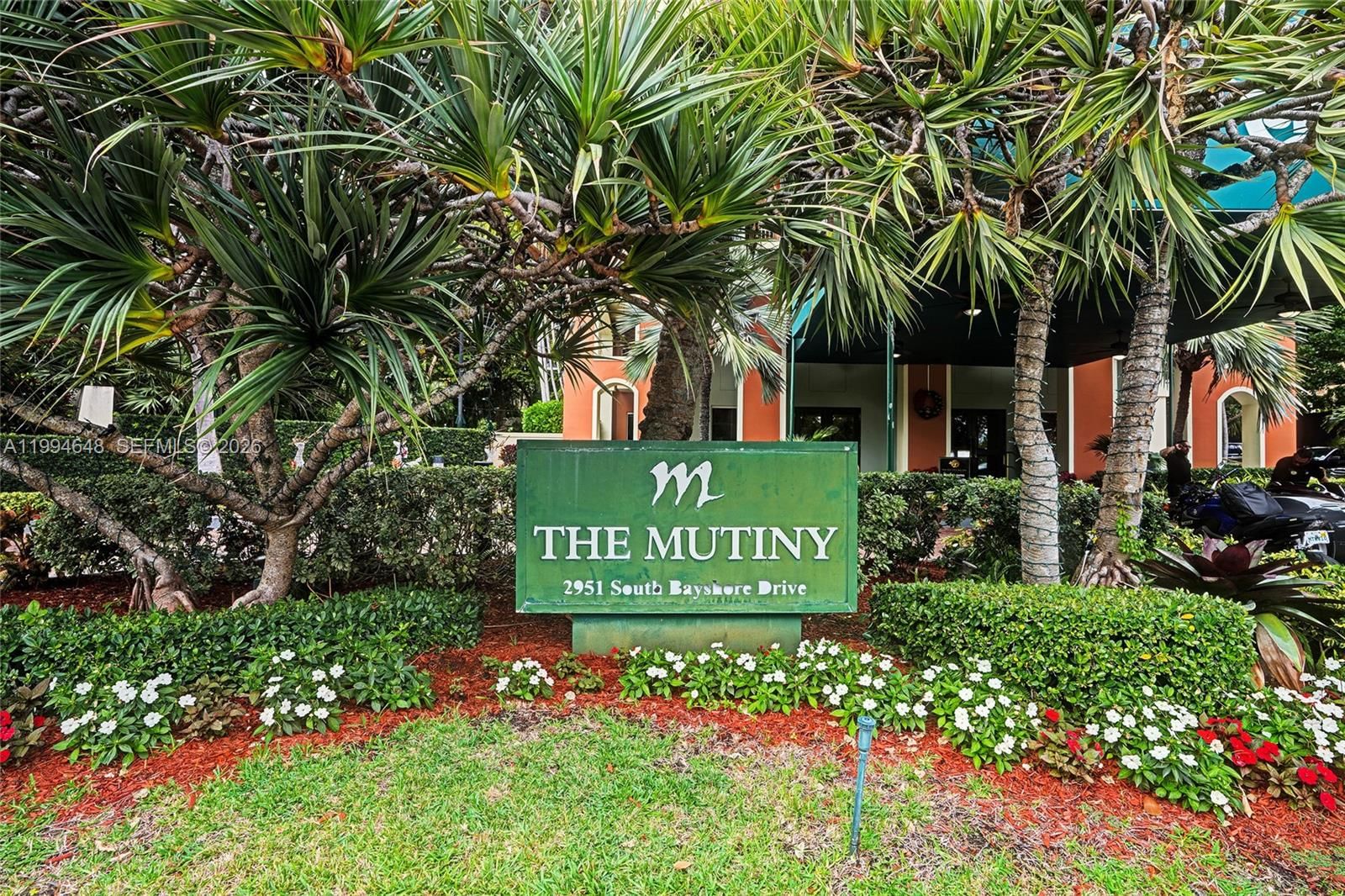Real estate property located at 2951 Bayshore Dr #1012, Miami-dade, The Mutiny Condo, Miami, FL