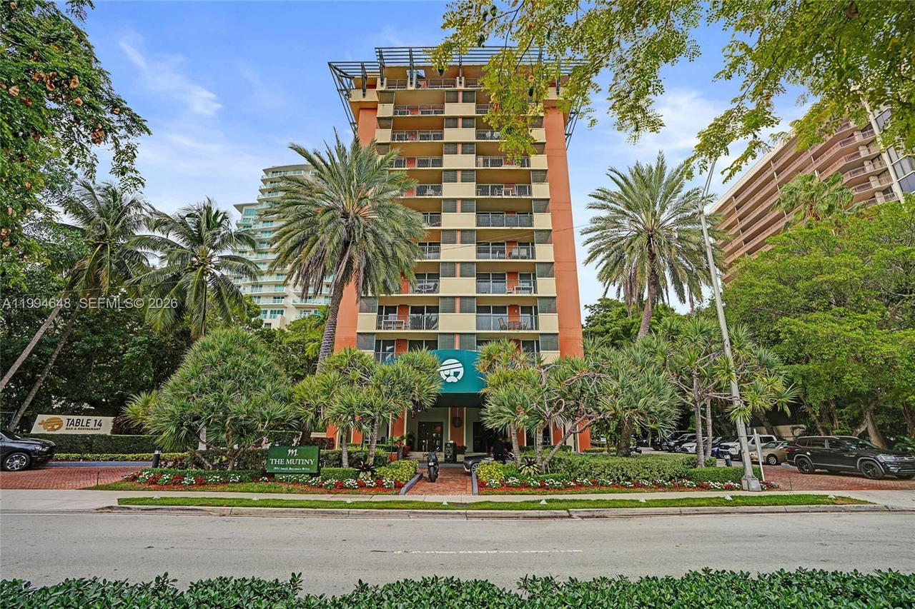 Real estate property located at 2951 Bayshore Dr #1012, Miami-dade, The Mutiny Condo, Miami, FL