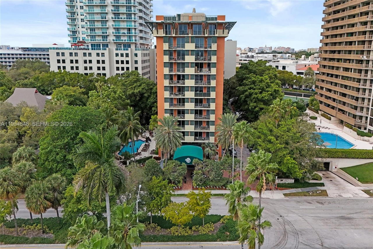 Real estate property located at 2951 Bayshore Dr #1012, Miami-dade, The Mutiny Condo, Miami, FL