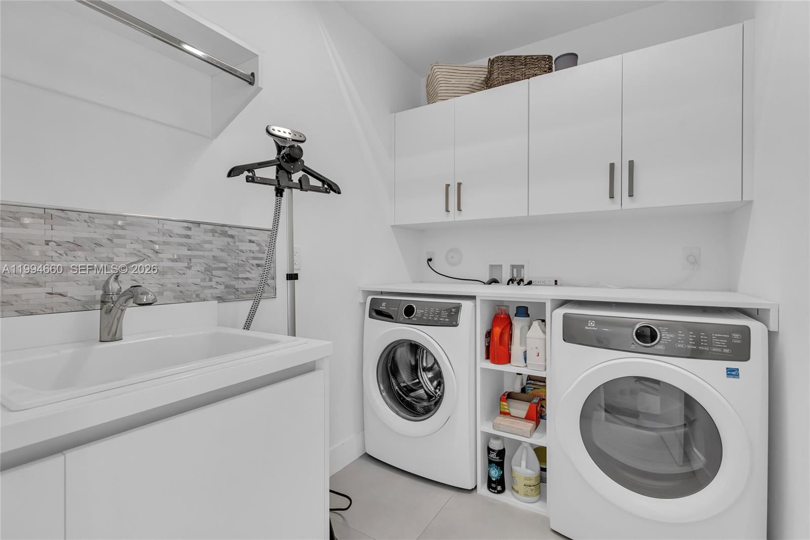 Real estate property located at 16631 Sunset Way, Broward, Botaniko At Weston, Weston, FL