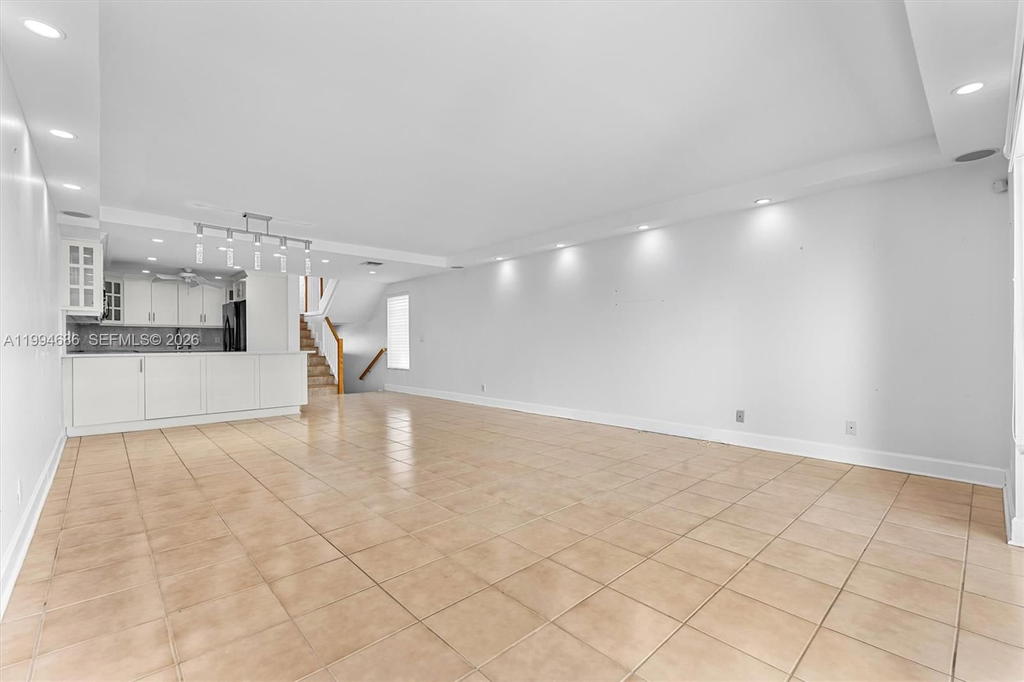 Real estate property located at 392 Golfview Rd A, Palm Beach, Royale Harbour Condo Or 2, North Palm Beach, FL