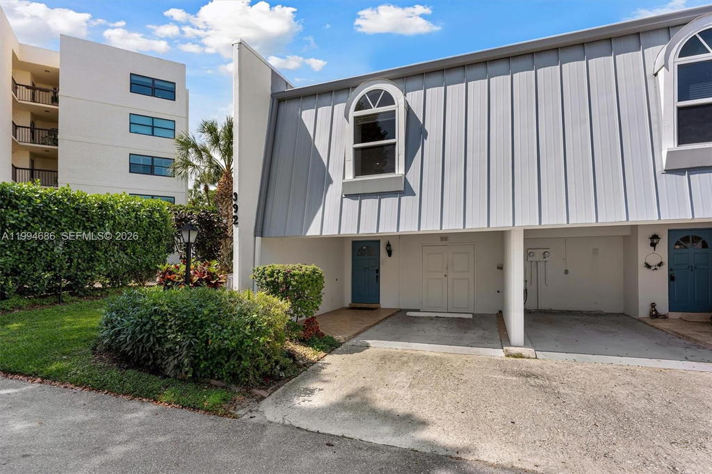 Real estate property located at 392 Golfview Rd A, Palm Beach, Royale Harbour Condo Or 2, North Palm Beach, FL