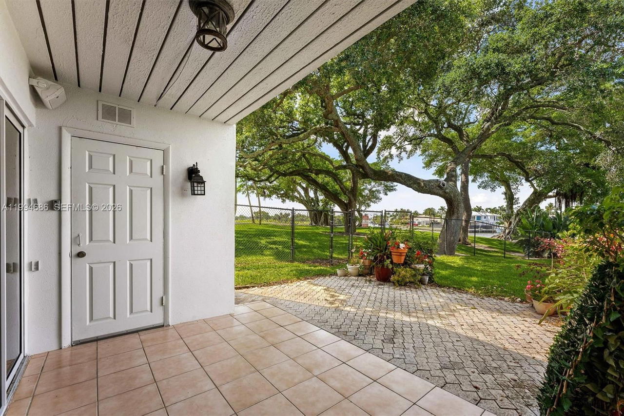 Real estate property located at 392 Golfview Rd A, Palm Beach, Royale Harbour Condo Or 2, North Palm Beach, FL