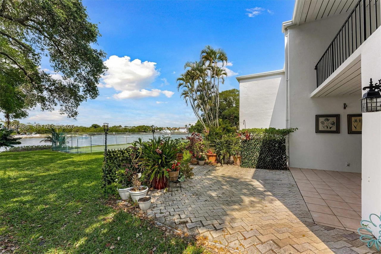 Real estate property located at 392 Golfview Rd A, Palm Beach, Royale Harbour Condo Or 2, North Palm Beach, FL