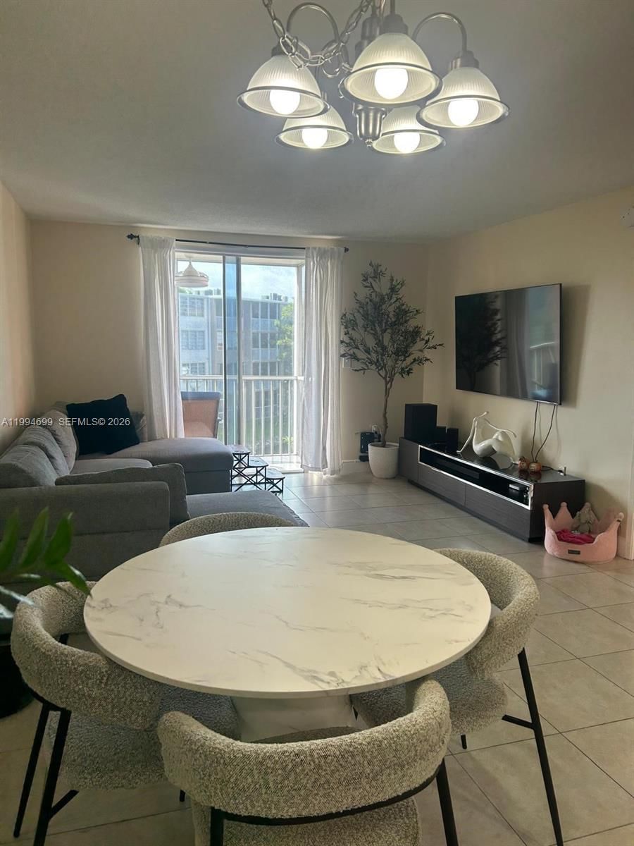 Real estate property located at 1700 191st St #304, Miami-dade, Jade Winds Grp Easter Lil, Miami, FL